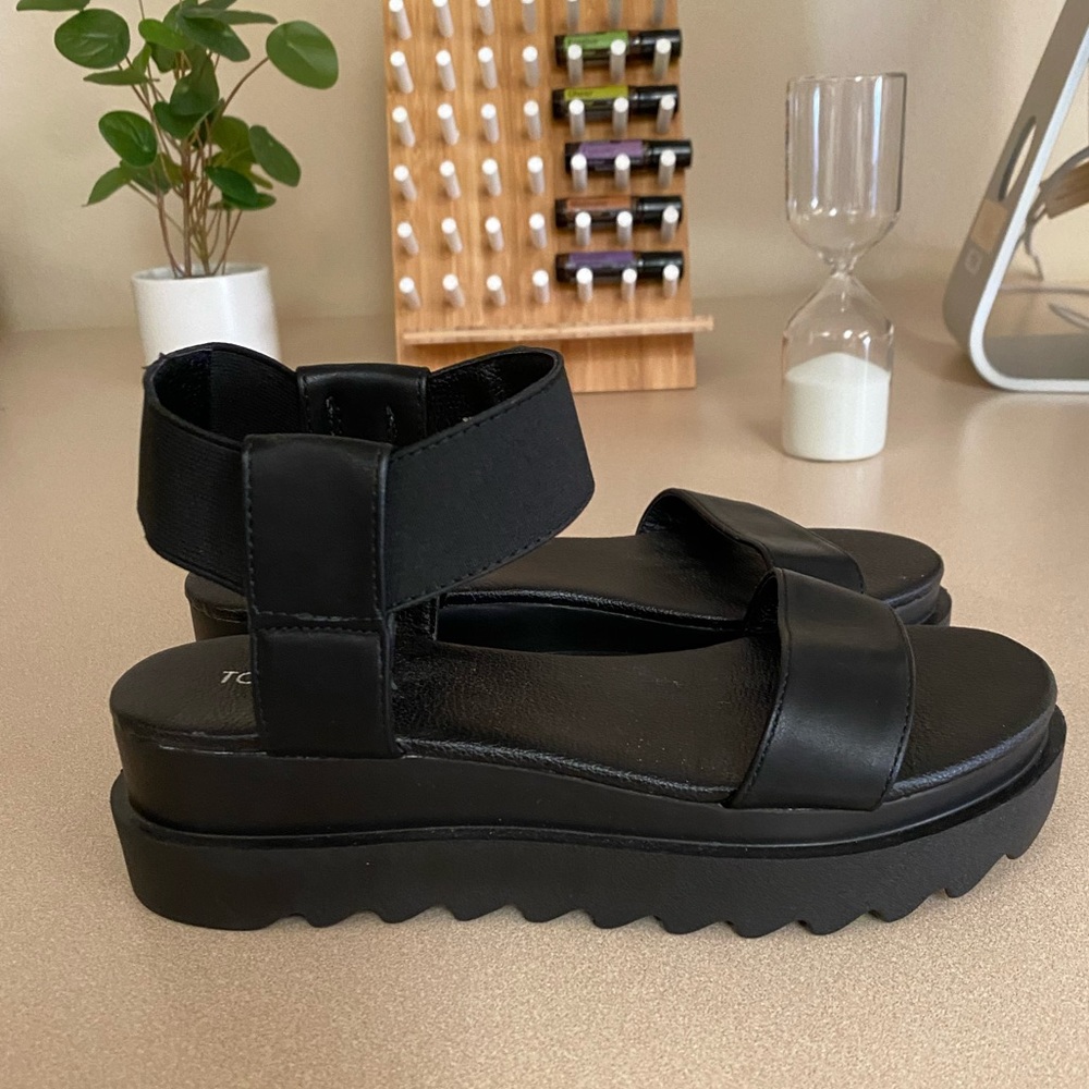 Trendy Elastic Band Sandals